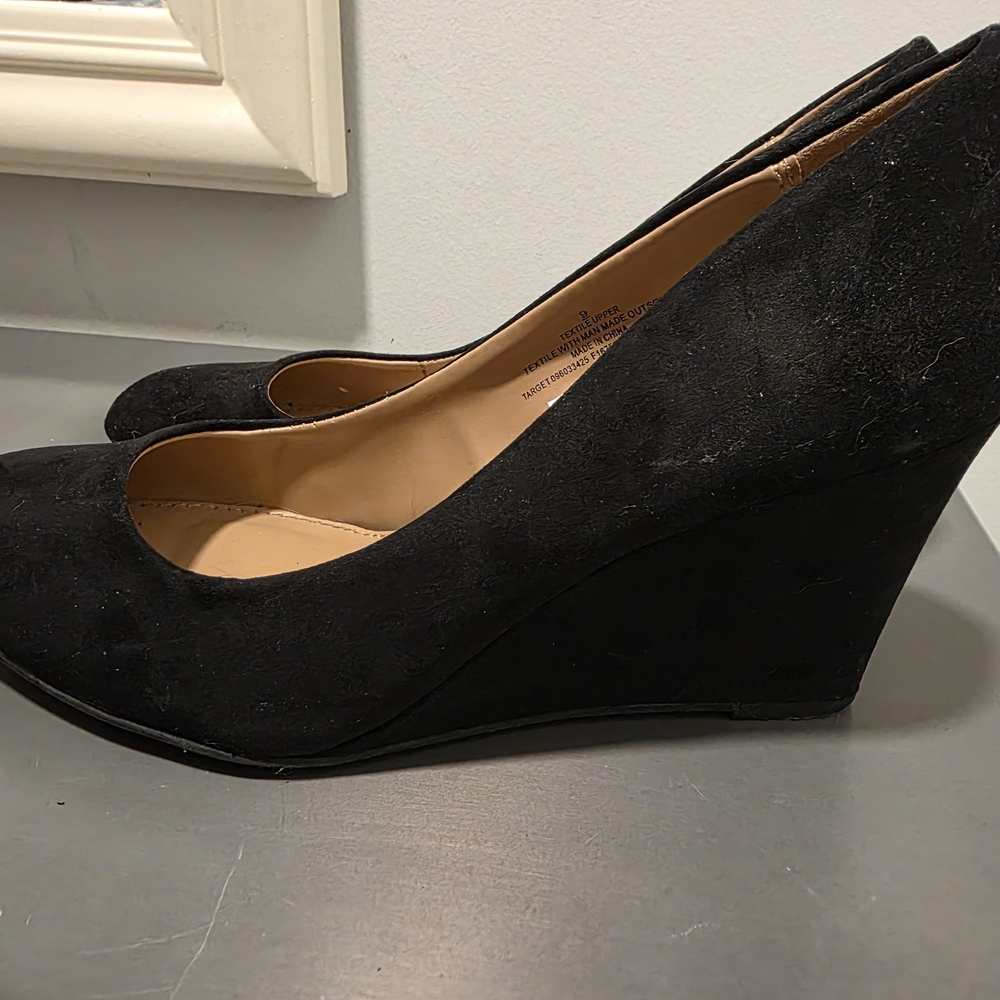 Elegant Black Wedge Heels